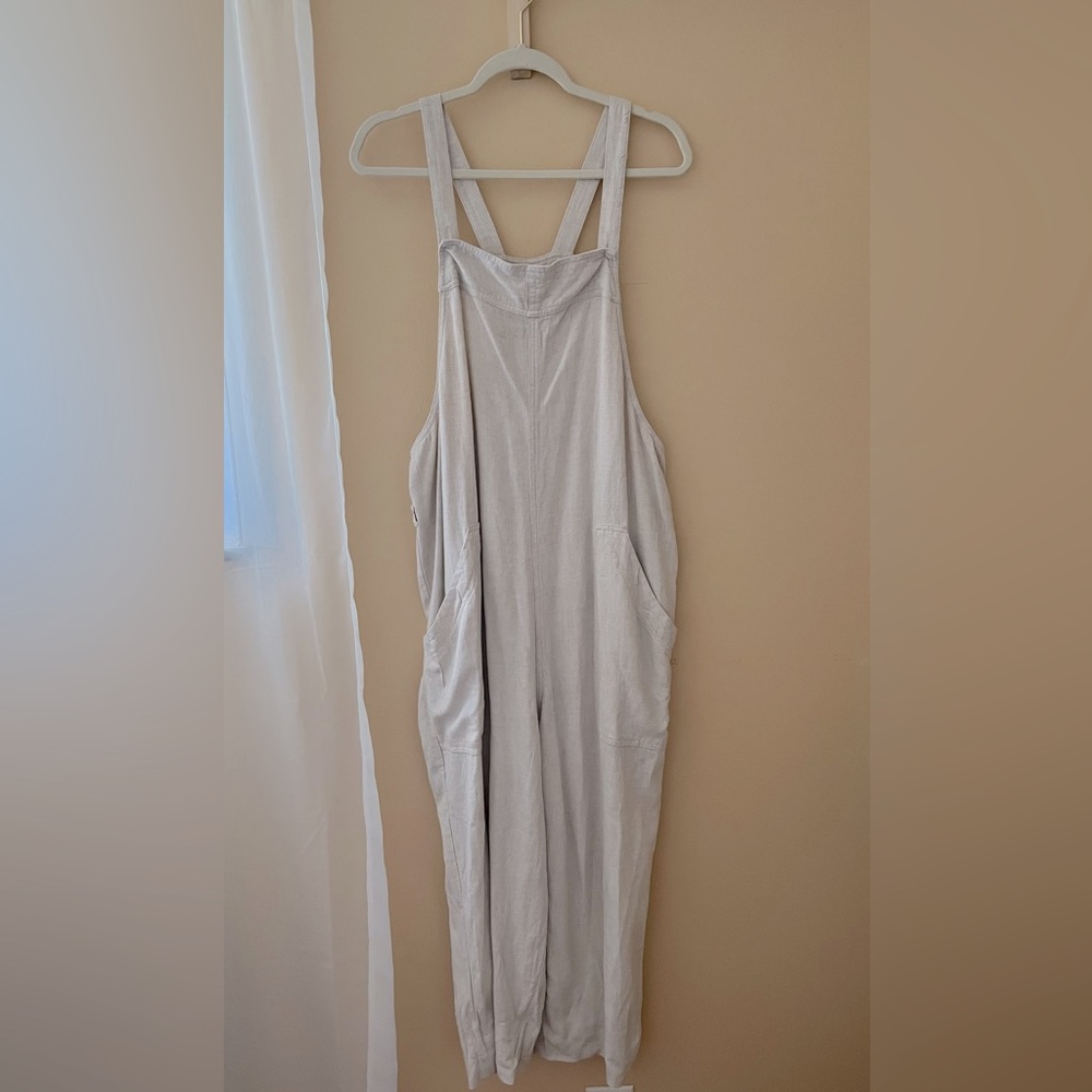 Universal Thread Beige Cream Linen Overalls Jumpsuit